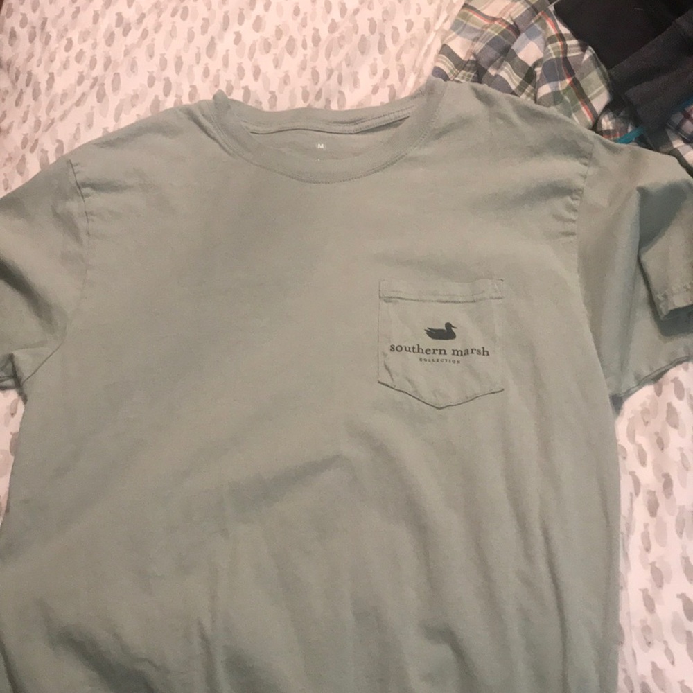 Men’s green southern marsh tee